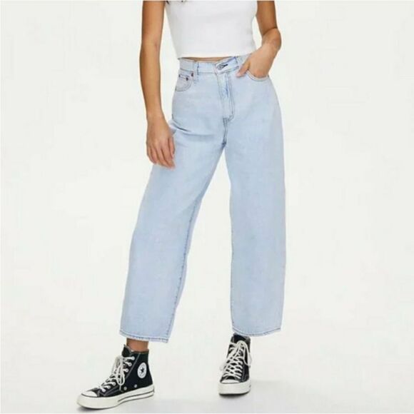 Levi’s Balloon Leg Relaxed Fit High Rise Tapered Jeans - Picture 1 of 16